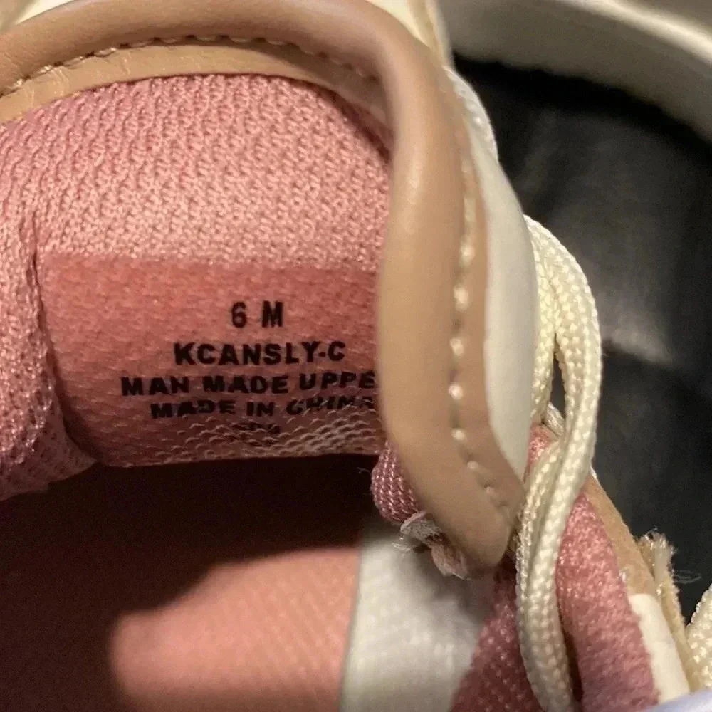 Brand New Calvin Klein Jeans Classic Sneakers Womens Cupsole Sneaker - Size 6M